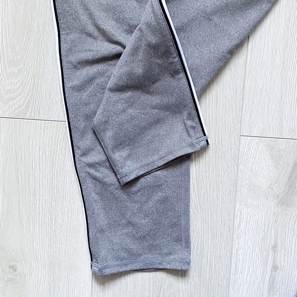 Fabletics Skinny Crop Joggers - Picture 3 of 8